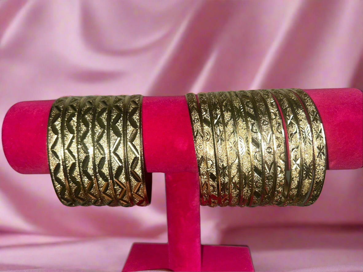GOLDEN AURA BANGLE SET