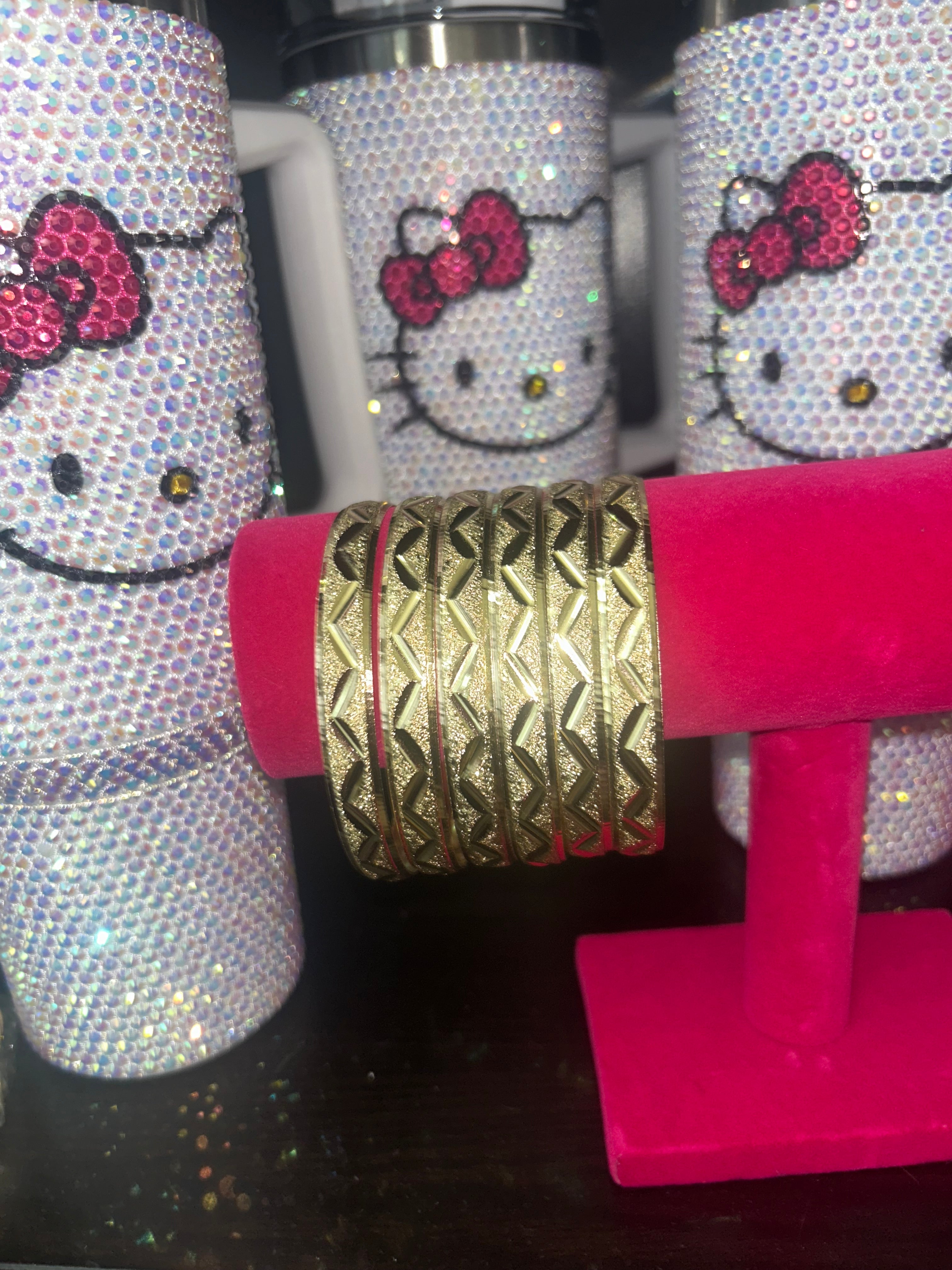 GOLDEN AURA BANGLE SET