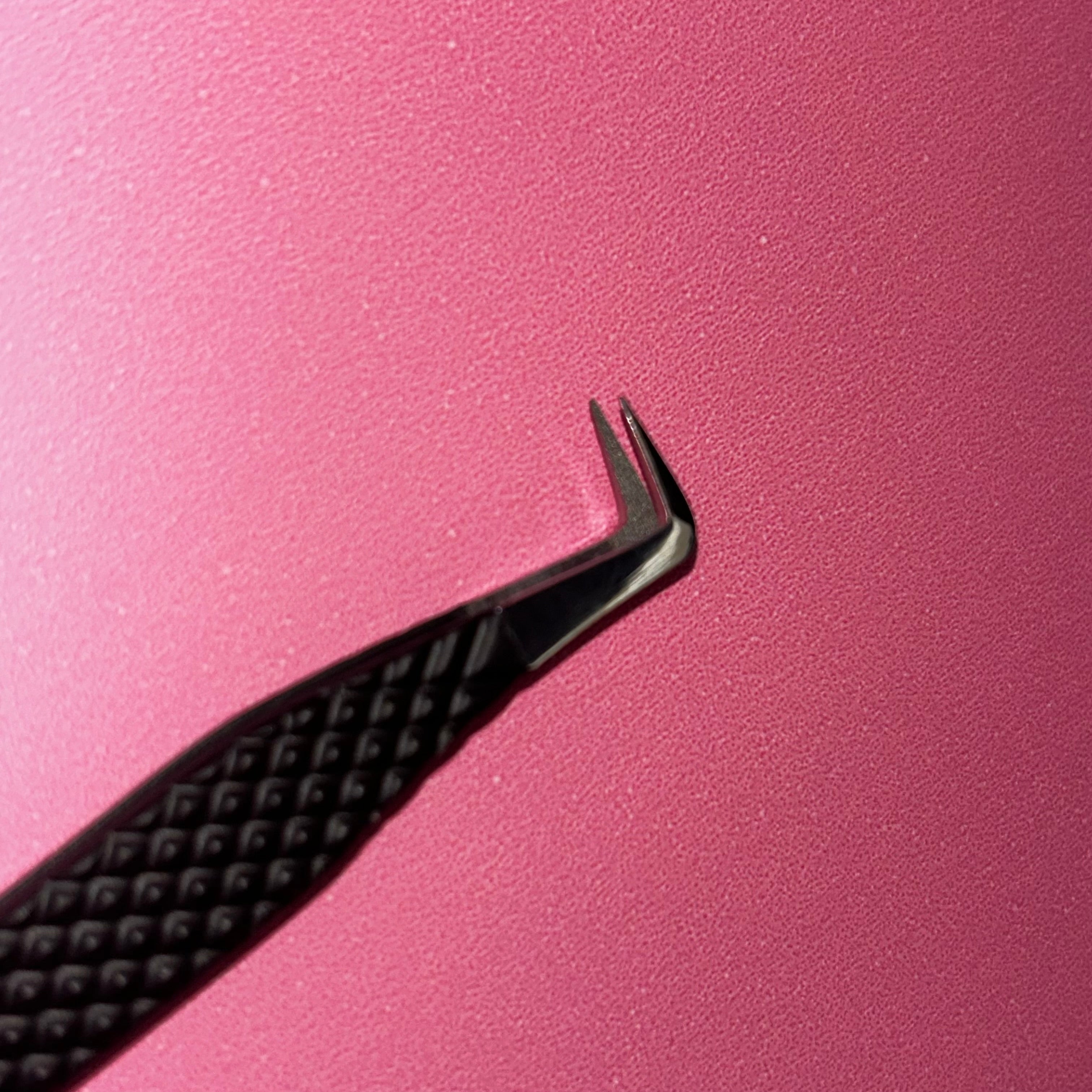 NOIR FIBER TIP TWEEZERS